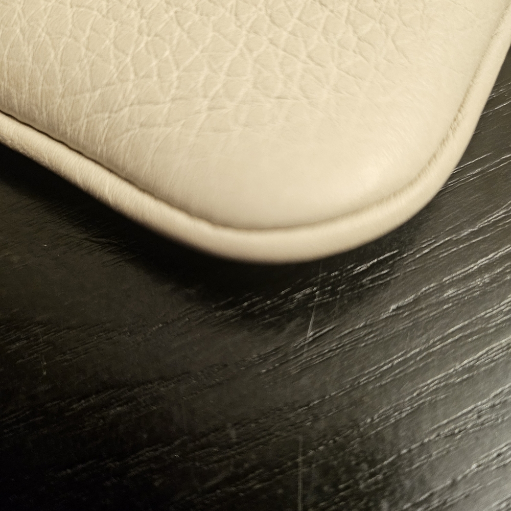 Gucci Soho Leather Tassel Key Pouch Cream GG Logo Authentic - Picture 8 of 11